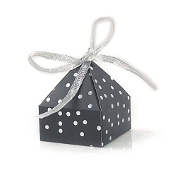 Gris Boîtes à bonbons pliantes en carton, boîte d'emballage de cadeau de mariage, avec ruban, forme de maison, grises , 6x6x7.5 cm
