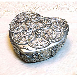Gray Heart Shaped Resin Jewelry Storage Boxes, 3D Flower Case for Earrings, Rings, Bracelets Storage, with Rhinestone, Gray, 9x9.5x3.5cm