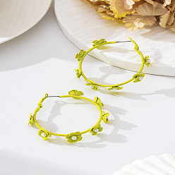 Jaune Vert Boucles d'oreilles créoles en fer peint à la bombe et perles en plastique, fleur, jaune vert, 50x50mm