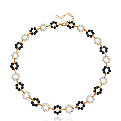 golden Black and White Gradual Change Daisy Pearl Necklace - Beach Style, Single Layer.