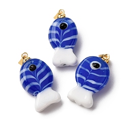 Синий Подвески лэмпворк ручной работы, рыбы прелести, с реечной накладкой из латуни с золотистым напылением, долговечный, синие, 23~23.5x12~13x8~10 мм, отверстие : 4.4x3.8 мм