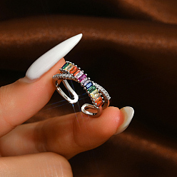 Платина Винтажное латунное кольцо в европейском стиле с цветным кубическим цирконием и открытой манжетой, кольцо крест-накрест для женщин, платина, внутренний диаметр: 16~18 мм