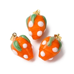 Темно-Оранжевый Подвески лэмпворк ручной работы, клубника, с реечной накладкой из латуни с золотистым напылением, долговечный, темно-оранжевый, 17.5~19.5x12~13 мм, отверстие : 4.5x3.5 мм