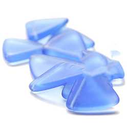 Bleu Acier Perles de verre tchèques transparentes, triangle, bleu acier, 17mm, 2 pcs /sachet 