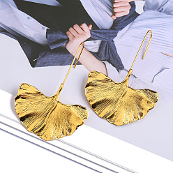 golden Shiny Maple Leaf Metal Pendant Earrings - Fashionable, Unique and High-end Ear Accessories
