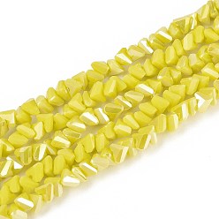 Шампанско-Желтый Гальванические непрозрачные стеклянные бусины, треугольные, с покрытием AB цвета, граненые, шампанское желтый, 3~3.5x4~4.5x4~4.5 мм, отверстие : 0.8 мм, около 121~131 шт / нитка, 14.37~15.35 дюйм (36.5~39 см)