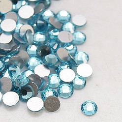 Aigue-marine Perle de verre plat de l'arrière, Grade a, dos plaqué, facette, demi-tour, aigue-marine, ss 5, 1.7~1.8 mm, 1440 pcs / sac