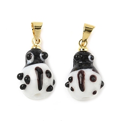 Белый Подвески лэмпворк ручной работы, коровка, с реечной накладкой из латуни с золотистым напылением, долговечный, белые, 17x9x6.5 мм, отверстие : 4.5x4 мм