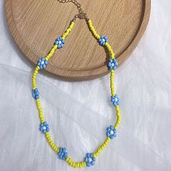 Yellow Fashionable Glass Bead Necklace - Simple, Elegant, Versatile, Collarbone Chain for Women.