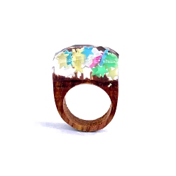 Разноцветный Кольца из смолы и дерева, звезда, красочный, размер США 8 (18.1 мм)