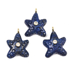 Lapis Lazuli Lapis naturelles teints pendentifs lazuli, Breloques en forme d'étoile de mer serties de micro-pavés en laiton et de zircones cubiques transparentes, 27~28.5x21~21.5x8.5~9mm, Trou: 3mm