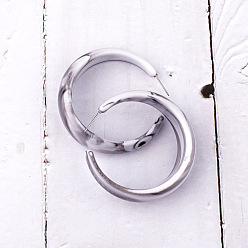 Noir et blanc Boucles d'oreilles minimalistes en résine acrylique en forme de C, bijoux d'oreille uniques