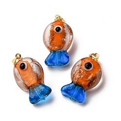 Темно-Оранжевый Подвески лэмпворк ручной работы, рыбы прелести, с реечной накладкой из латуни с золотистым напылением, долговечный, темно-оранжевый, 23~23.5x12~13x8~10 мм, отверстие : 4.4x3.8 мм