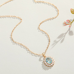 Синий Изысканное овальное колье с кристаллами циркона и нежной подвеской