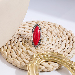 Красный Винтажное кольцо с бирюзой художественной овальной формы и изысканной металлической отделкой - уникальный аксессуар ручной работы для создания богемно-шикарного образа., красные, Размер 1