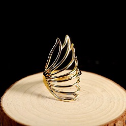Golden Minimalist Hollow Feather Brass Finger Ring for Women, Golden, Inner Diameter: 16~18mm