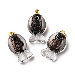Черный Подвески лэмпворк ручной работы, рыбы прелести, с реечной накладкой из латуни с золотистым напылением, долговечный, чёрные, 23~23.5x12~13x8~10 мм, отверстие : 4.4x3.8 мм