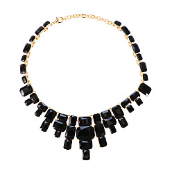 Negro Collar de clavícula con diamantes brillantes para mujeres elegantes y sofisticadas.