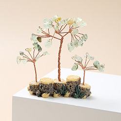 Prehnite Natural Prehnite Chips Tree of Life Decorations, Mini Resin Stump Base with Copper Wire Feng Shui Energy Stone Gift for Home Office Desktop Decoration, 80x80~100mm