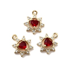 Темно-Красный Латунные микро проложить кубического циркония прелести, цветок с сердцем, долговечный, стойки покрытие, без свинца и без кадмия, реальный 18 k позолоченный, темно-красный, 12.5x10.5x3.5 мм, отверстие : 1.2 мм