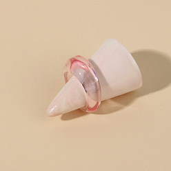 Pink Anillo transparente acrílico de moda: anillo de mujer sencillo y elegante.