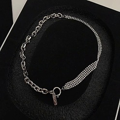 water diamond spliced necklace Minimalist Lock Collar Necklace - Choker with Unique Design and Delicate Aesthetic