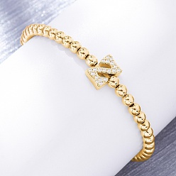 Letter Z Латунные круглые бусины эластичные браслеты, Подвеска в виде буквы из латуни с микропаве из прозрачного кубического циркония для женщин, без свинца и без кадмия, стойки покрытие, реальный 18 k позолоченный, Письмо Z, внутренний диаметр: 2~2-1/8 дюйм (5~5.5 см)