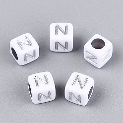 Letter N Акриловые бусины, горизонтальное отверстие, металлическое покрытие, кубические, белые, Письмо N, 6x6x6 мм, отверстие : 3.5 мм, 2600 шт / 500 г