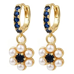 Синий Латунные микро проложить серьги обруча кубического циркония, с пластиковой имитационной жемчужиной, цветок, без кадмия и без свинца, стойки покрытие, долговечный, реальный 18 k позолоченный, синие, 30x12 мм