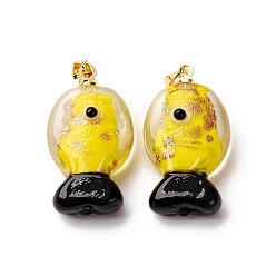 Желтый Подвески лэмпворк ручной работы, рыбы прелести, с реечной накладкой из латуни с золотистым напылением, долговечный, желтые, 23~23.5x12~13x8~10 мм, отверстие : 4.4x3.8 мм