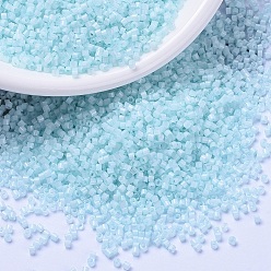 (DB1859) Окрашенный Бледно-голубой с Шелковым Внутри Бусины miyuki delica, цилиндр, японский бисер, 11/0, (дБ 1859) шелк внутри окрашен в бледно-синий цвет, 1.3x1.6 мм, отверстие : 0.8 мм, Около 2000 шт / 10 г