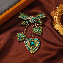 чирок Брошь из цинкового сплава с фианитами, сердце со стрелой, зелено-синие, 62x105 мм
