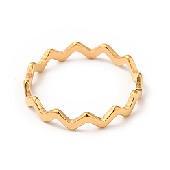 Oro Chapado en iones (ip) 201 anillo de dedo dentado de acero inoxidable para mujer, dorado, tamaño de EE. UU. 6 1/2 (16.9 mm)