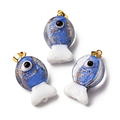 Королевский синий Подвески лэмпворк ручной работы, рыбы прелести, с реечной накладкой из латуни с золотистым напылением, долговечный, королевский синий, 23~23.5x12~13x8~10 мм, отверстие : 4.4x3.8 мм