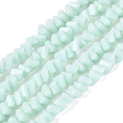 Светло-голубой Непрозрачное стекло бисер нитей, треугольные, граненые, светло-голубой, 2~2.5x3.5~4x3.5~4 мм, отверстие : 0.8~0.9 мм, около 126~132 шт / нитка, 13.78~14.96'' (35~38 см)