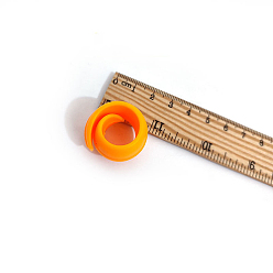 Orange Huggers de bobine de fil de silicone, économiseurs de canette, pour les outils de couture, orange, 25mm, diamètre intérieur: 20 mm, 10 pièces / kit