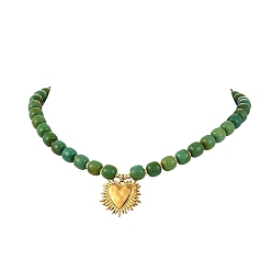 Verde 304 Colgante de corazón gótico de acero inoxidable, columna de magnesita sintética teñida, collares con cuentas, dorado, verde, 16.42 pulgada (41.7 cm)