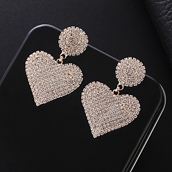 golden Heart-shaped personality earrings with diamond claw chain - European and American love.