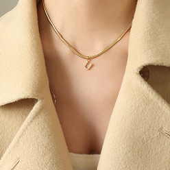 P1288-U letter gold necklace 40+5cm Collier pendentif lettre géométrique audacieux en or pour les fashionistas hip hop