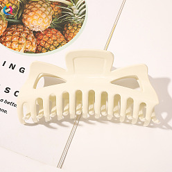 Big Monster Claw Clip - Bright Lacquer Milk White Retro Style Hair Clip for Women, Elegant Updo with Shark Teeth Headpiece