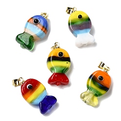 (52) Непрозрачная лаванда Подвески лэмпворк ручной работы, рыбы прелести, с реечной накладкой из латуни с золотистым напылением, долговечный, разноцветные, 23~23.5x12~13x8~10 мм, отверстие : 4.4x3.8 мм
