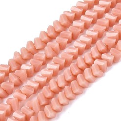 Темный Лосось Непрозрачное стекло бисер нитей, треугольные, граненые, темный лосось, 2~2.5x3.5~4x3.5~4 мм, отверстие : 0.8~0.9 мм, около 126~132 шт / нитка, 13.78~14.96'' (35~38 см)