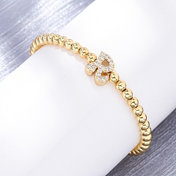 Letter R Латунные круглые бусины эластичные браслеты, Подвеска в виде буквы из латуни с микропаве из прозрачного кубического циркония для женщин, без свинца и без кадмия, стойки покрытие, реальный 18 k позолоченный, Буква R, внутренний диаметр: 2~2-1/8 дюйм (5~5.5 см)