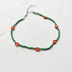 Green Bohemian Glass Flower Bead Necklace Handmade Vintage Collar Choker Chain