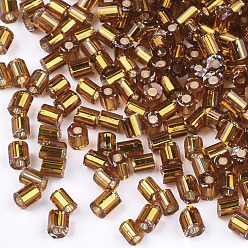 Verge D'or Grade une perles de rocaille en verre, hexagone (deux coupes), Argenté, verge d'or, 1.5~2.5x1.5~2mm, Trou: 0.8mm, environ 2100 pcs / sachet , 450 g / sac