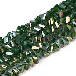 Темно-Зеленый Гальванические непрозрачные стеклянные бусины, треугольные, с покрытием AB цвета, граненые, темно-зеленый, 3~3.5x4~4.5x4~4.5 мм, отверстие : 0.8 мм, около 121~131 шт / нитка, 14.37~15.35 дюйм (36.5~39 см)