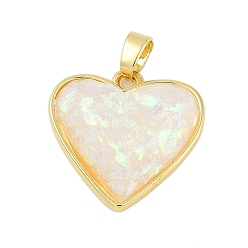 Белый Стойки обшивки латунные подвески, с имитацией опала из смолы, долговечный, без кадмия и без свинца, реальный 18 k позолоченный, сердце, белые, 17x18x6 мм, отверстие : 4x2.5 мм