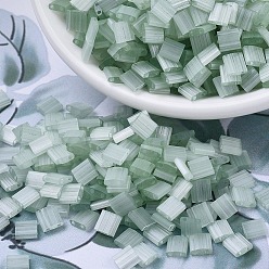 (TL2560) Шелковый Бледно-зеленый Миюки тила бусины, японский бисер, 2-луночное, (тл 2560) шелк бледно-светло-зеленый, 5x5x1.9 мм, отверстие : 0.8 мм, Около 118 шт / 10 г