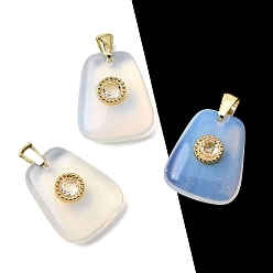 Опал Opalite подвески, Трапециевидные подвески с латунной инкрустацией из прозрачных кубических цирконий., золотые, стойки покрытие, 21.5x17~17.5x8 мм, отверстие : 3.5x4.3 мм