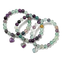 Флюорит 8.5круглые эластичные браслеты из флюорита из натурального флюорита диаметром мм, Женские браслеты с подвесками в виде сердечек с латунными дужками, внутренний диаметр: 2-1/8 дюйм (5.5 см)